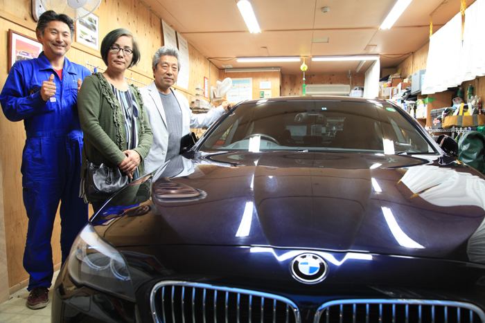 BMW523dのオーナー様との写真